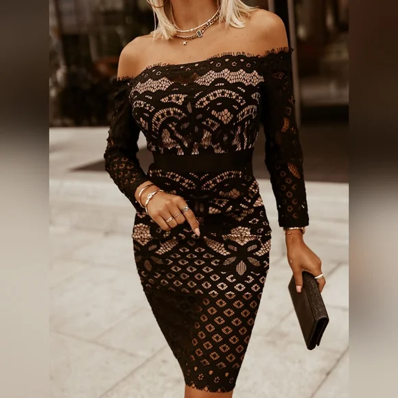 Black Off-Shoulder Long Sleeve Lace Dress - Picture 3 of 7